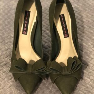 Steven Madden Suede Pump